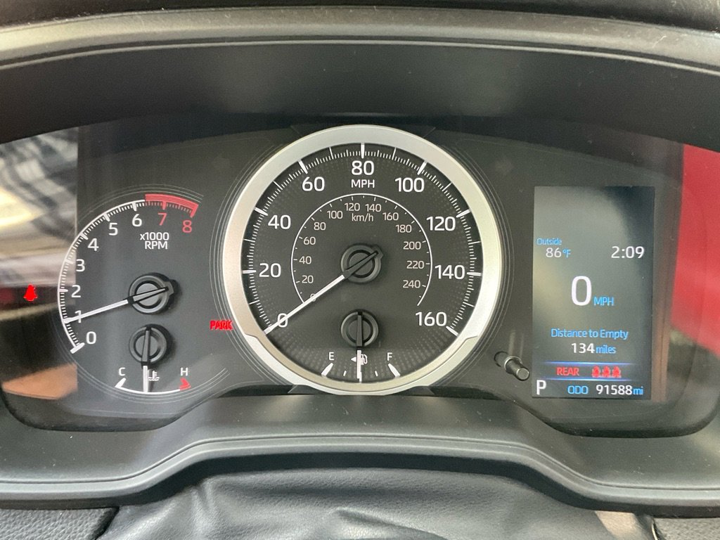 Used 2021 Toyota Corolla LE image 25