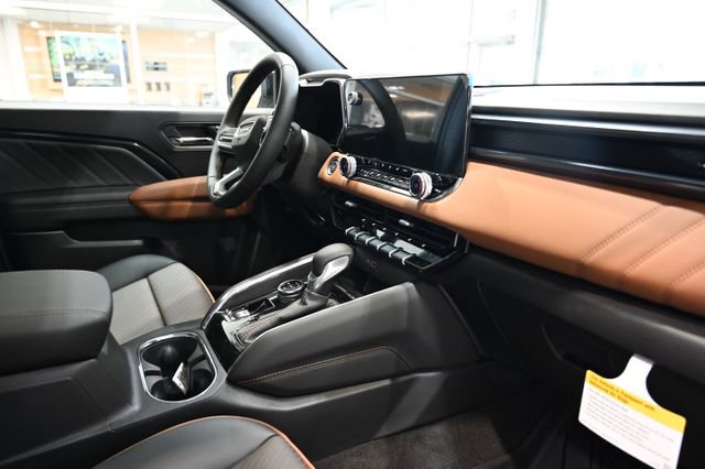 New 2026 GMC Canyon AT4 w/ Technology Plus Package AWD/4WD image 15