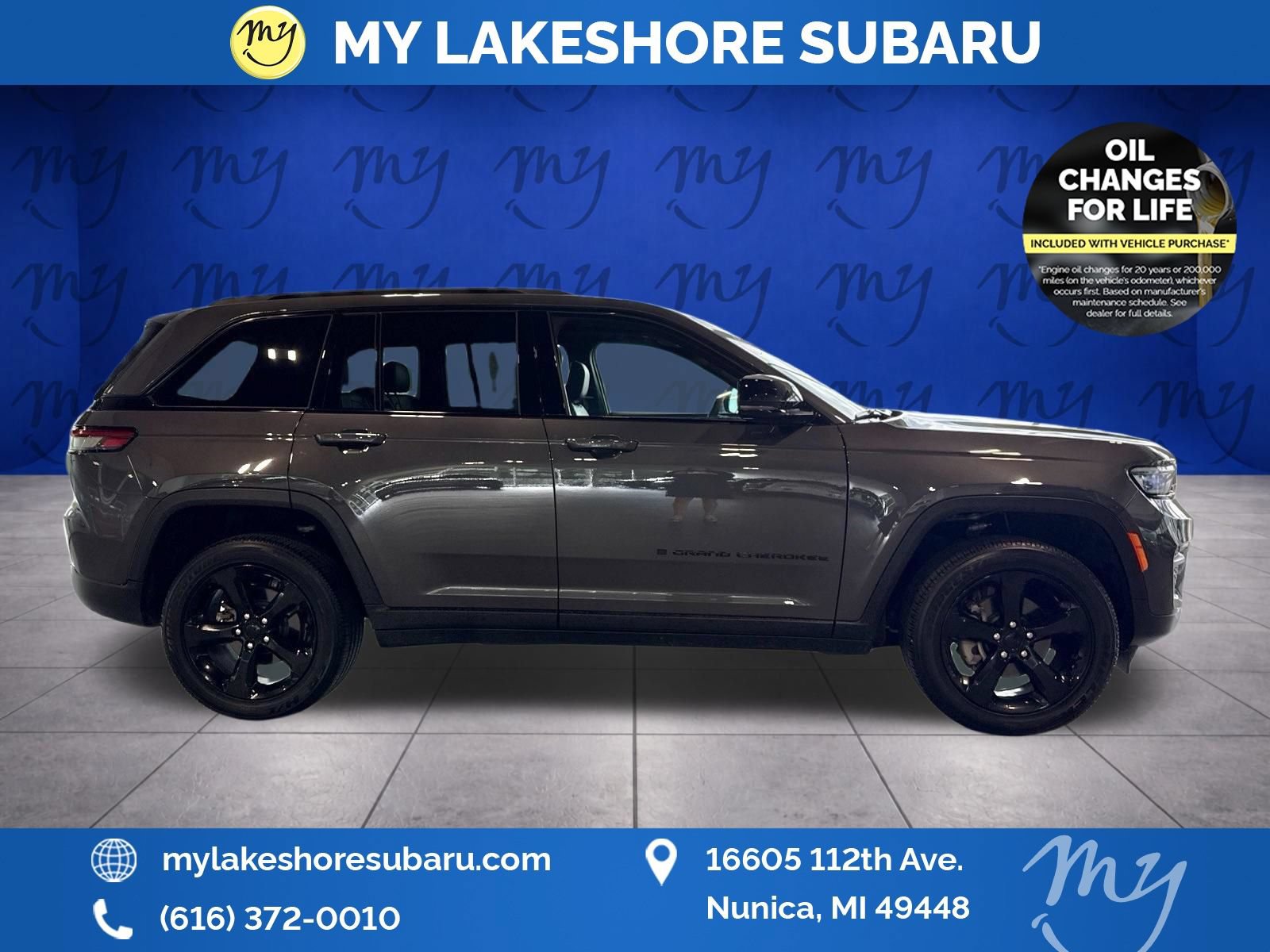 Used 2025 Jeep Grand Cherokee Altitude AWD/4WD image 9