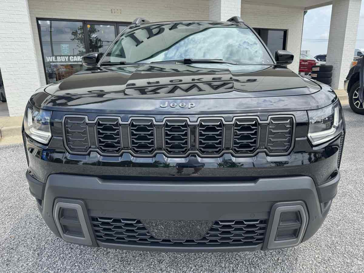 Used 2026 Jeep Cherokee Overland w/ Trailer Tow Group AWD/4WD image 32