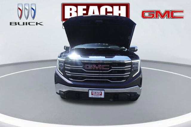 Used 2023 GMC Sierra 1500 SLT w/ SLT Premium Package AWD/4WD image 9