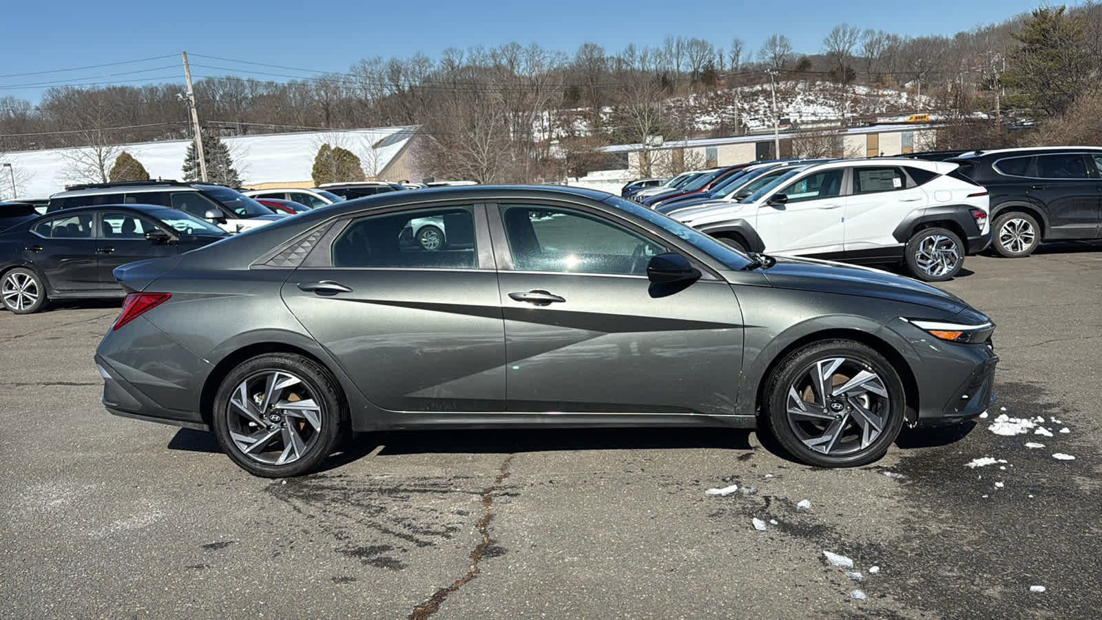 Used 2025 Hyundai Elantra SEL image 5