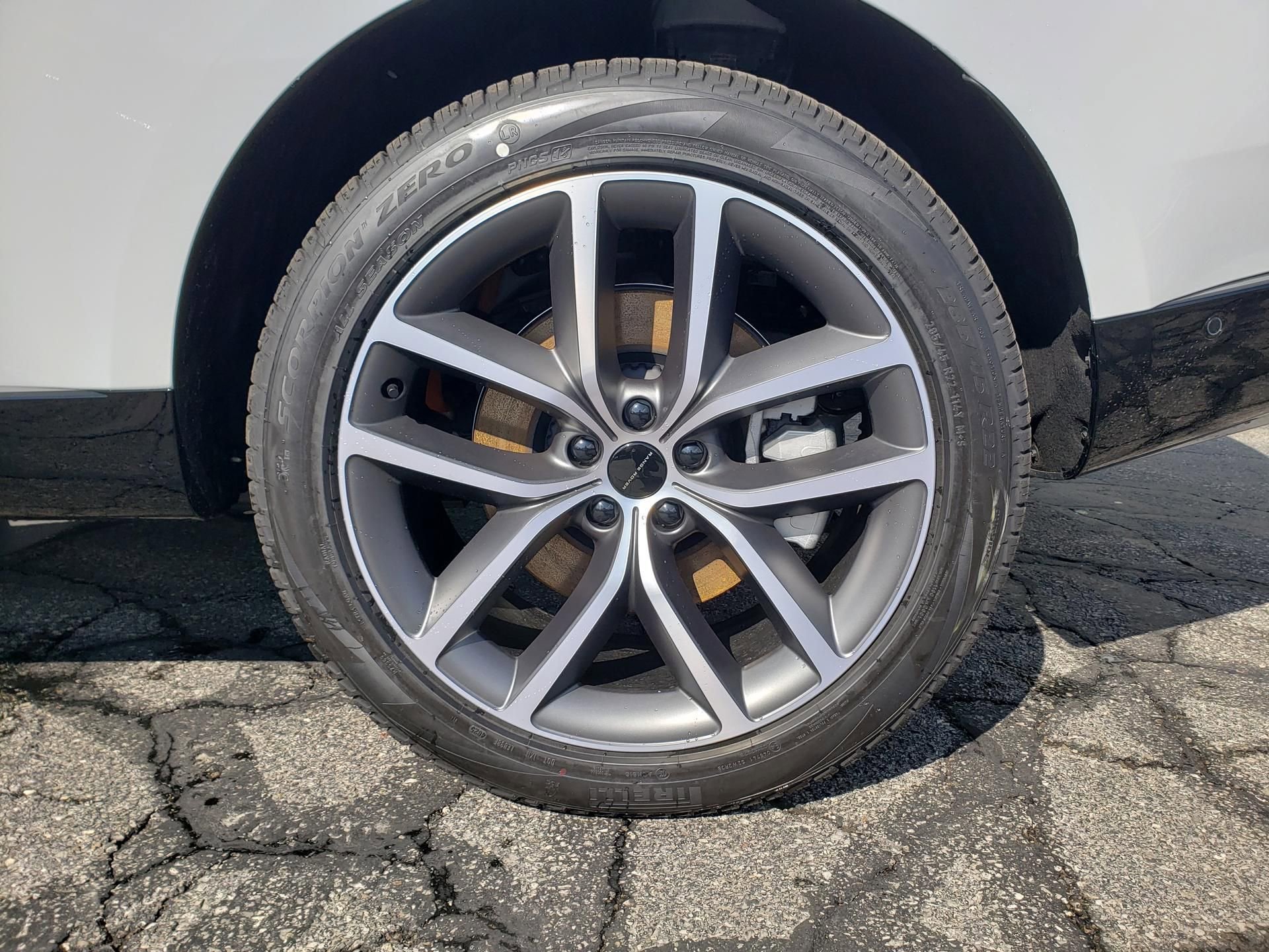 New 2026 Land Rover Range Rover SE image 27