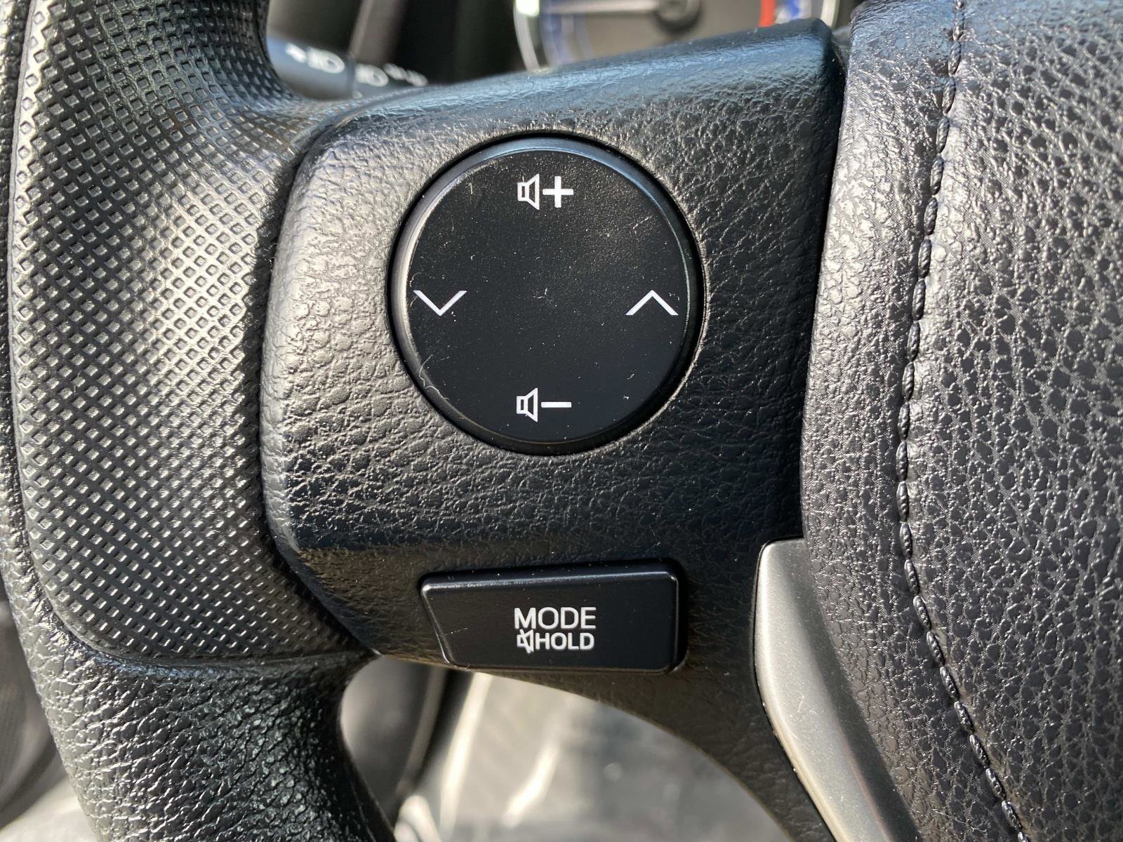 Used 2017 Toyota Corolla LE image 14