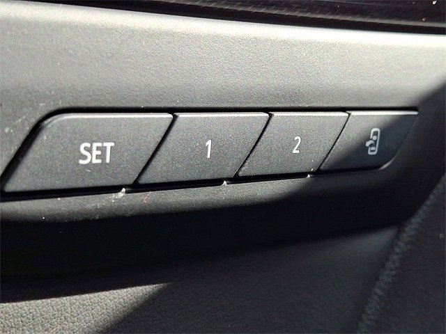 Used 2021 Buick Envision Essence w/ Technology Package I image 30