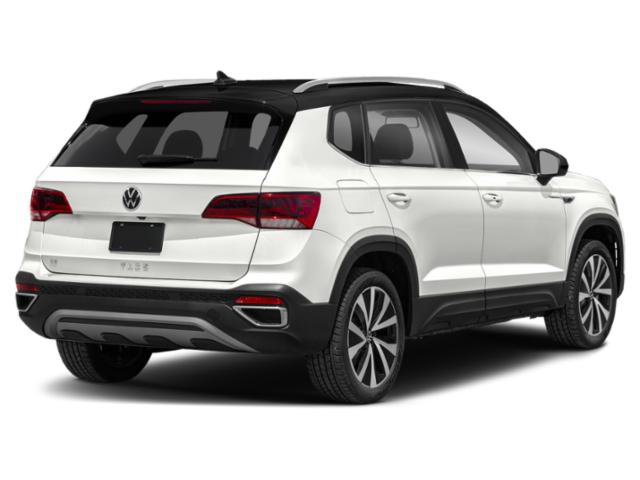 Used 2023 Volkswagen Taos SE w/ Panoramic Sunroof Package FWD image 2