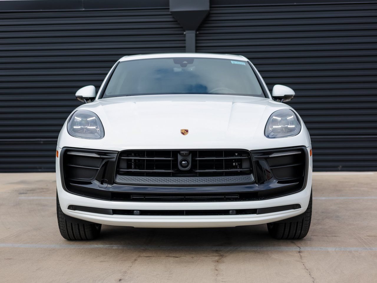 Certified 2026 Porsche Macan AWD/4WD image 10