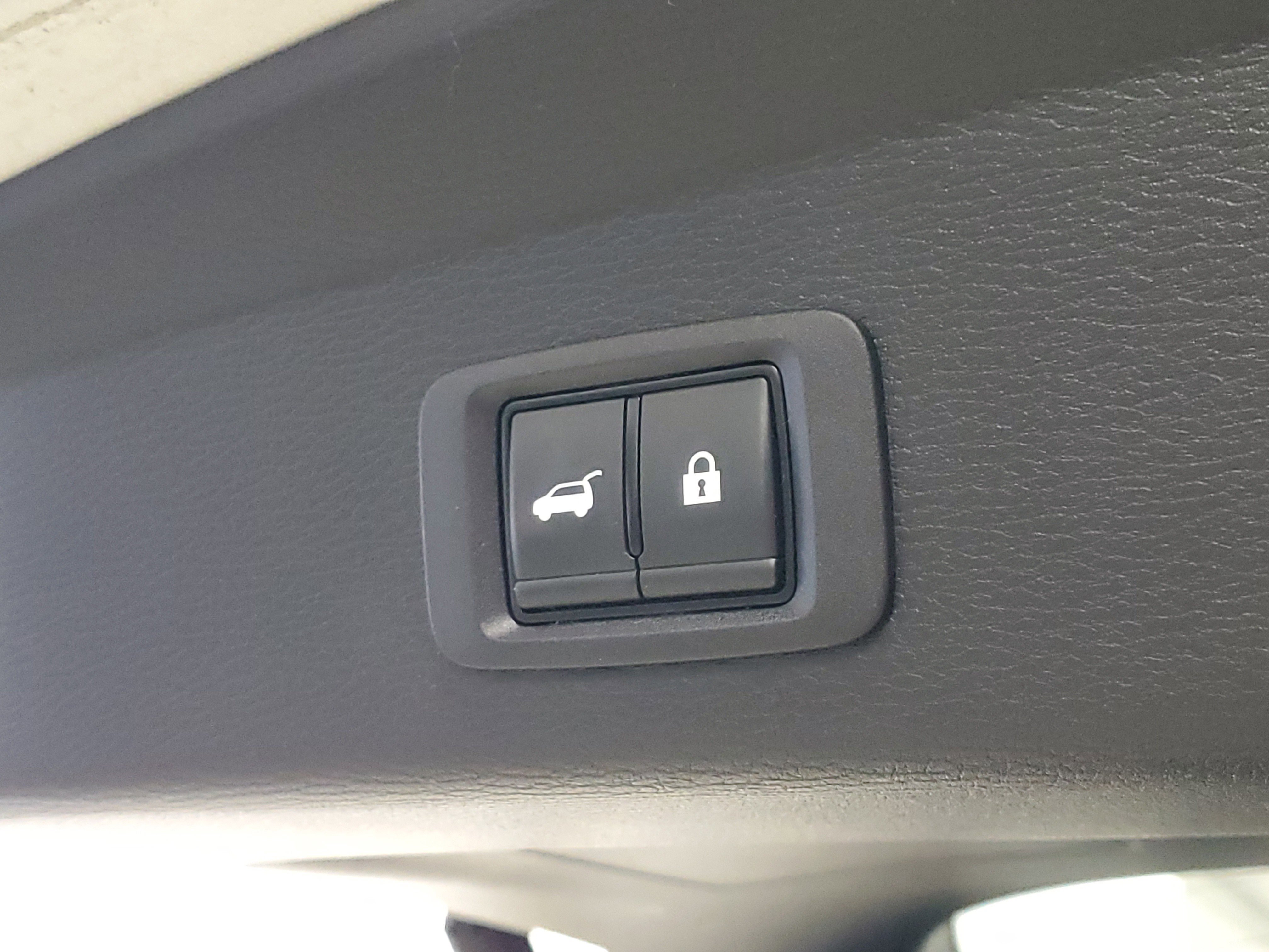 Used 2024 Mitsubishi Outlander SE AWD/4WD image 11