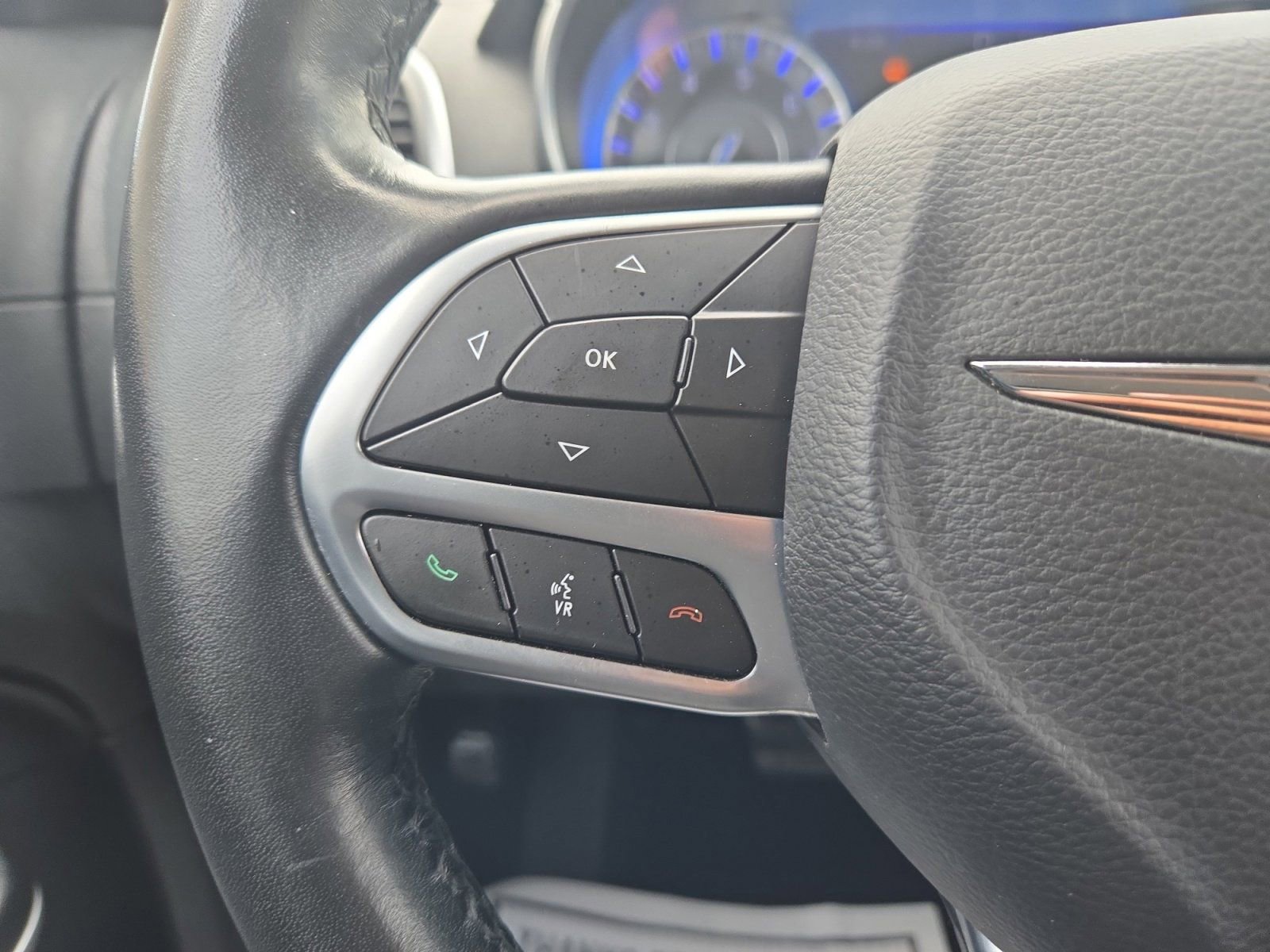 Used 2020 Chrysler 300 Touring w/ Driver Convenience Group image 15