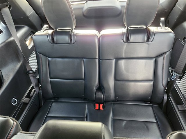 Used 2025 Ford Explorer ST-Line w/ ST-Line Street Pack image 18