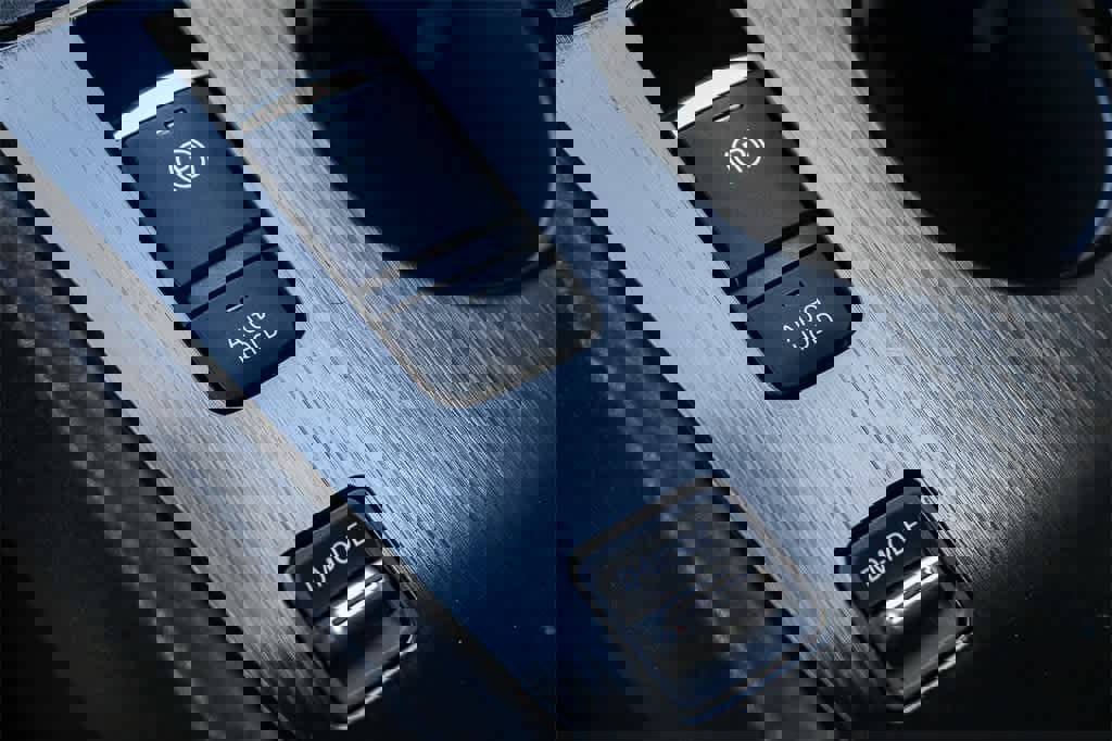 Used 2024 Nissan Rogue SV image 21