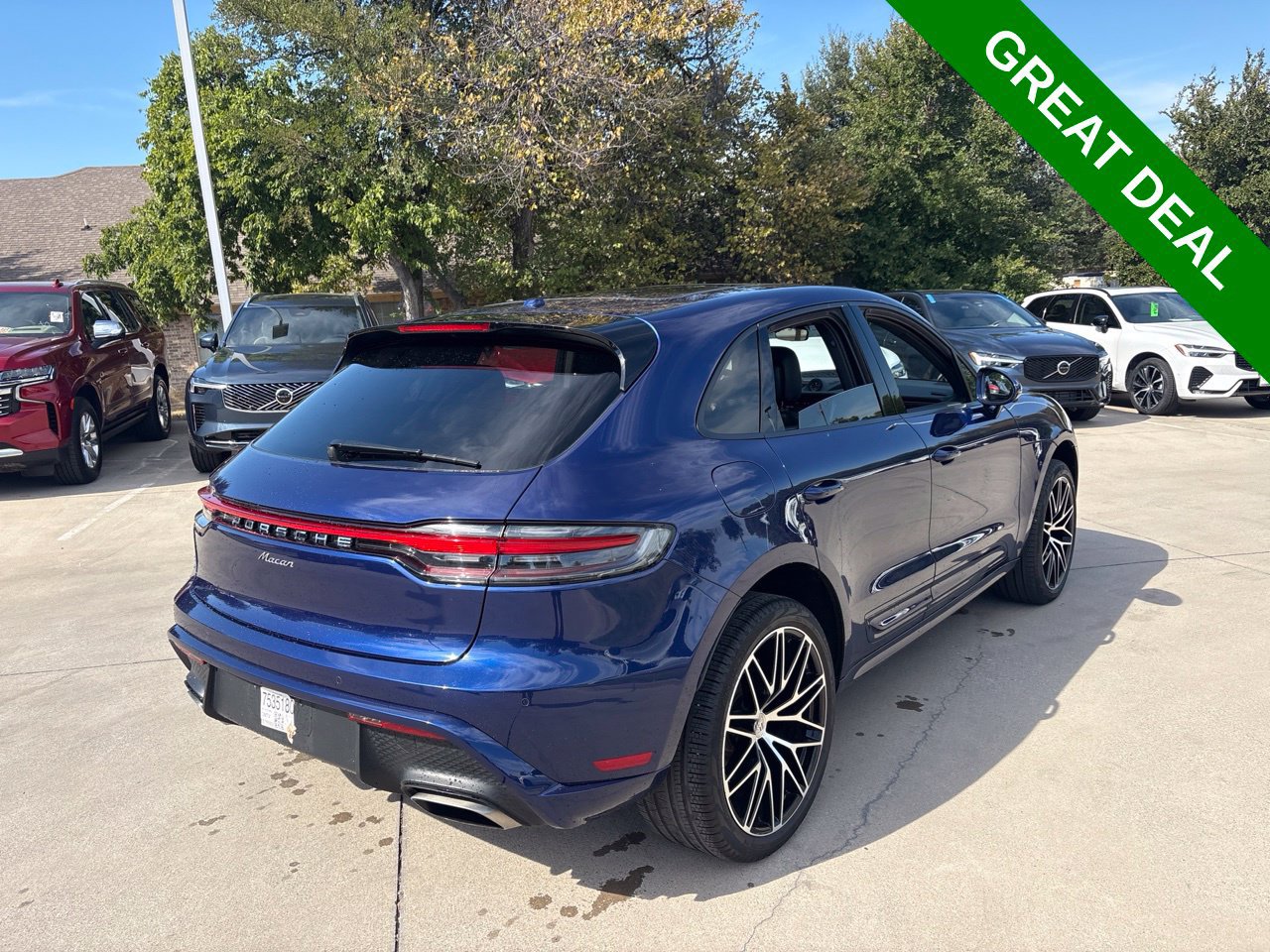 Used 2024 Porsche Macan w/ Premium Plus Package AWD/4WD image 7