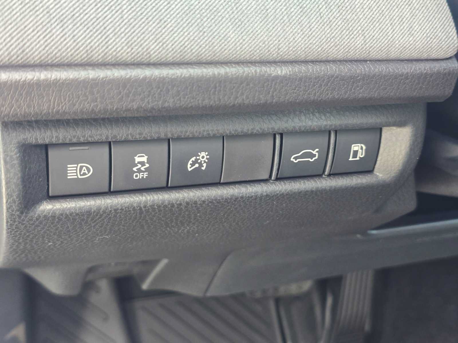 New 2026 Toyota Camry LE w/ Convenience Package FWD image 25