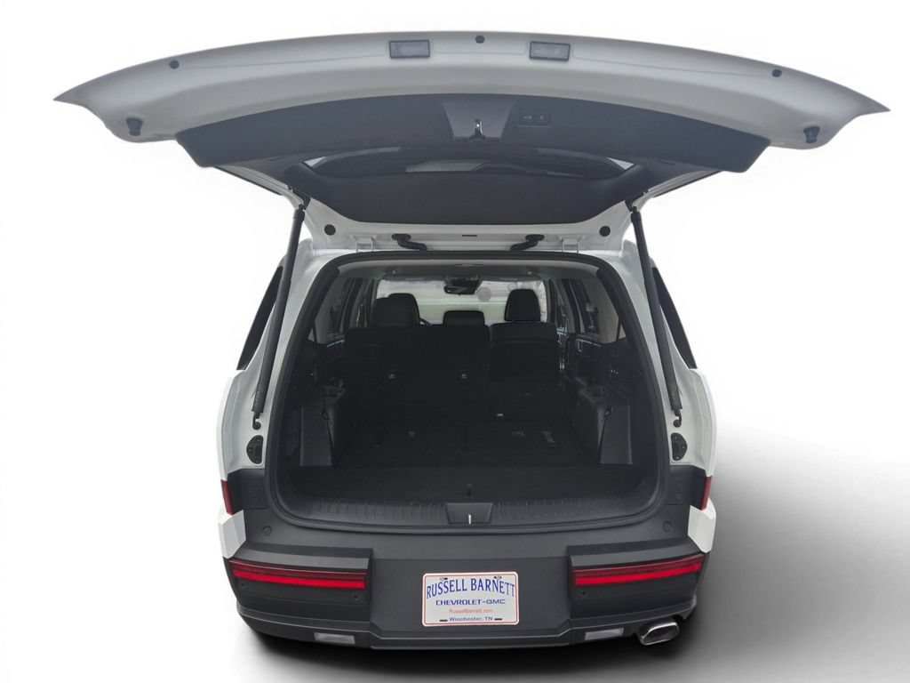 Used 2025 Hyundai Santa Fe SEL FWD image 5