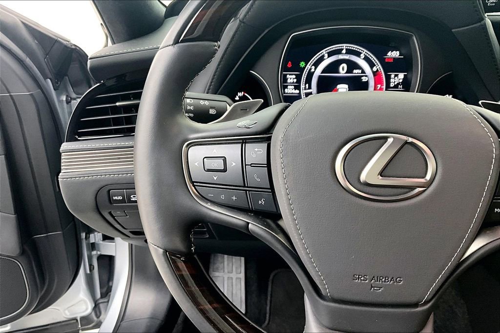 Used 2022 Lexus LS 500 w/ Interior Upgrade Package image 25