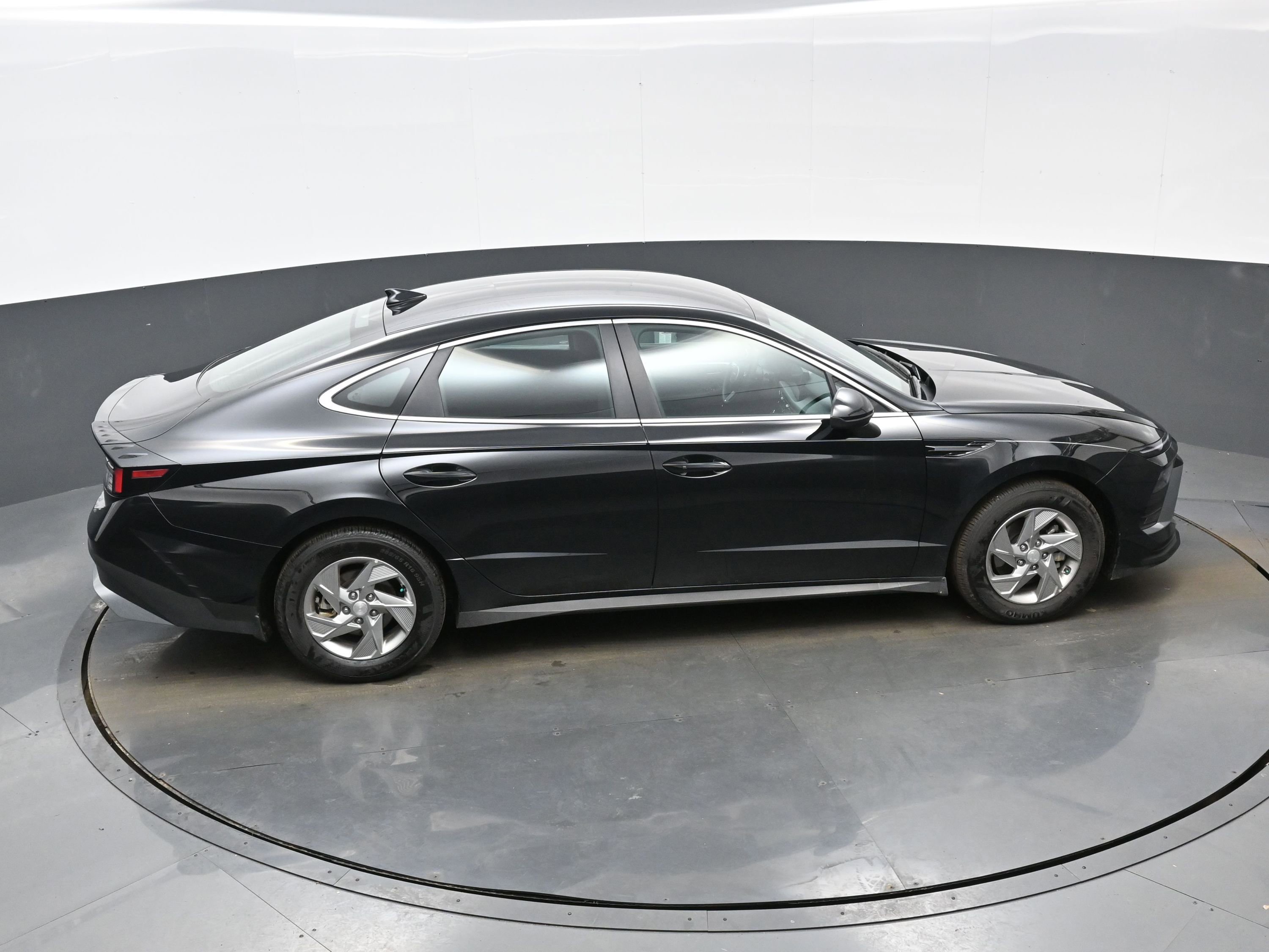 Certified 2025 Hyundai Sonata SE image 37