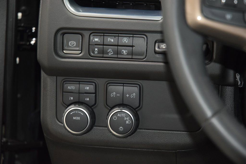 Used 2023 Chevrolet Tahoe High Country image 34