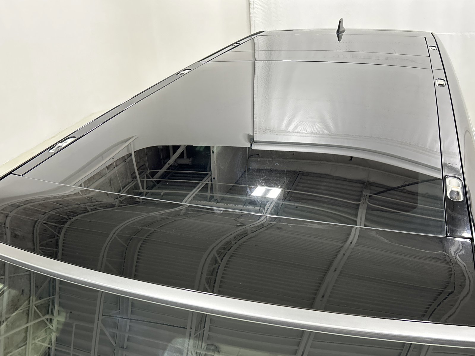 Used 2023 Rivian R1S Adventure image 13