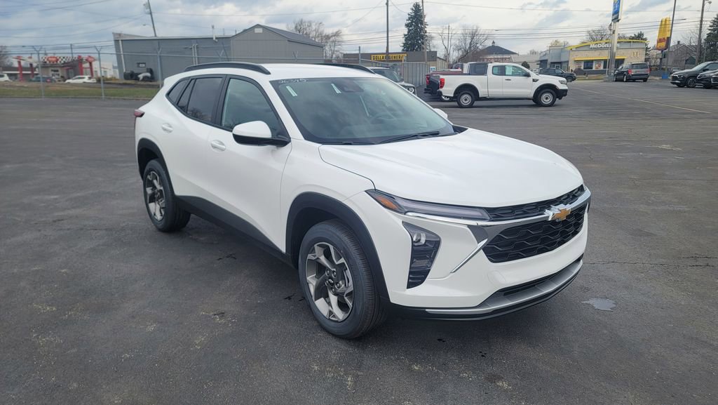 New 2026 Chevrolet Trax LT FWD image 16