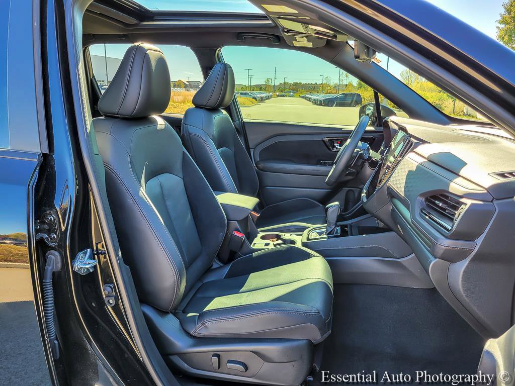 Certified 2025 Subaru Forester Touring AWD/4WD image 34