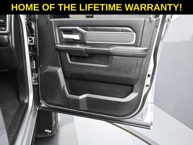 Used 2022 RAM 2500 Big Horn w/ Night Edition AWD/4WD image 47