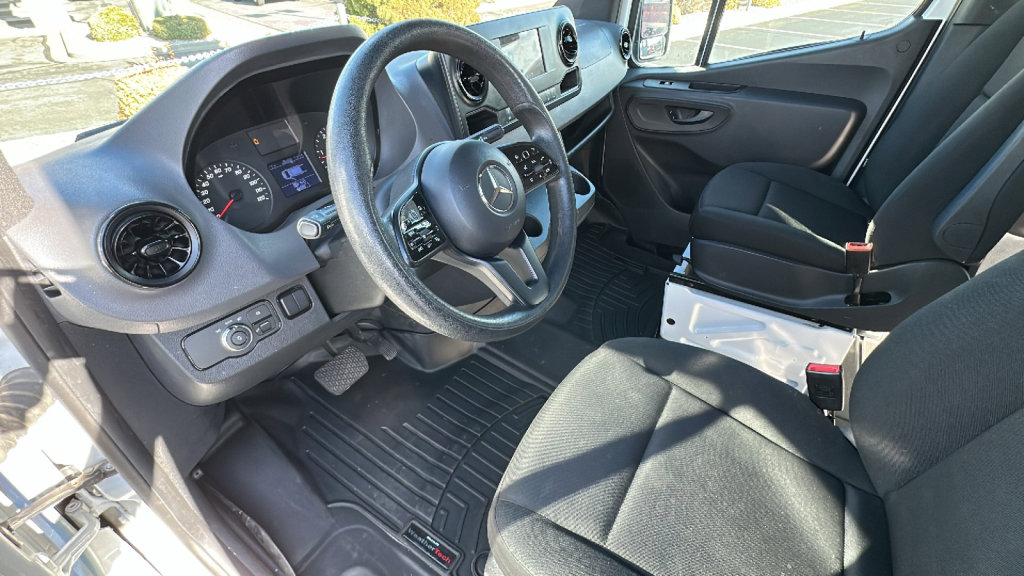 Used 2019 Mercedes-Benz Sprinter 144 Cargo image 10