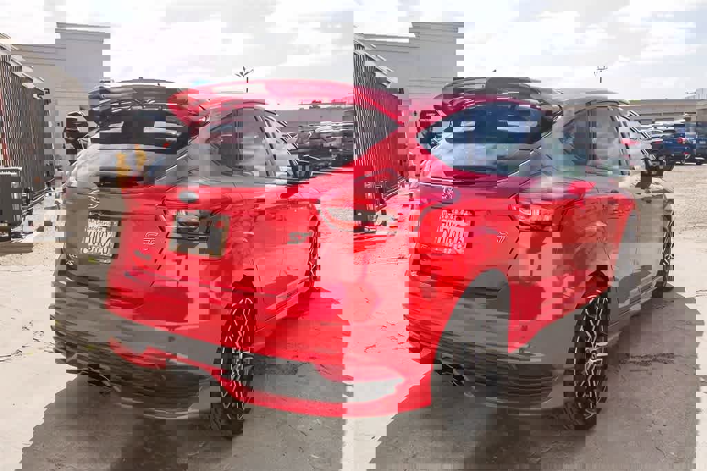 Used 2016 Ford Focus ST w/ Equipment Group 402A image 9