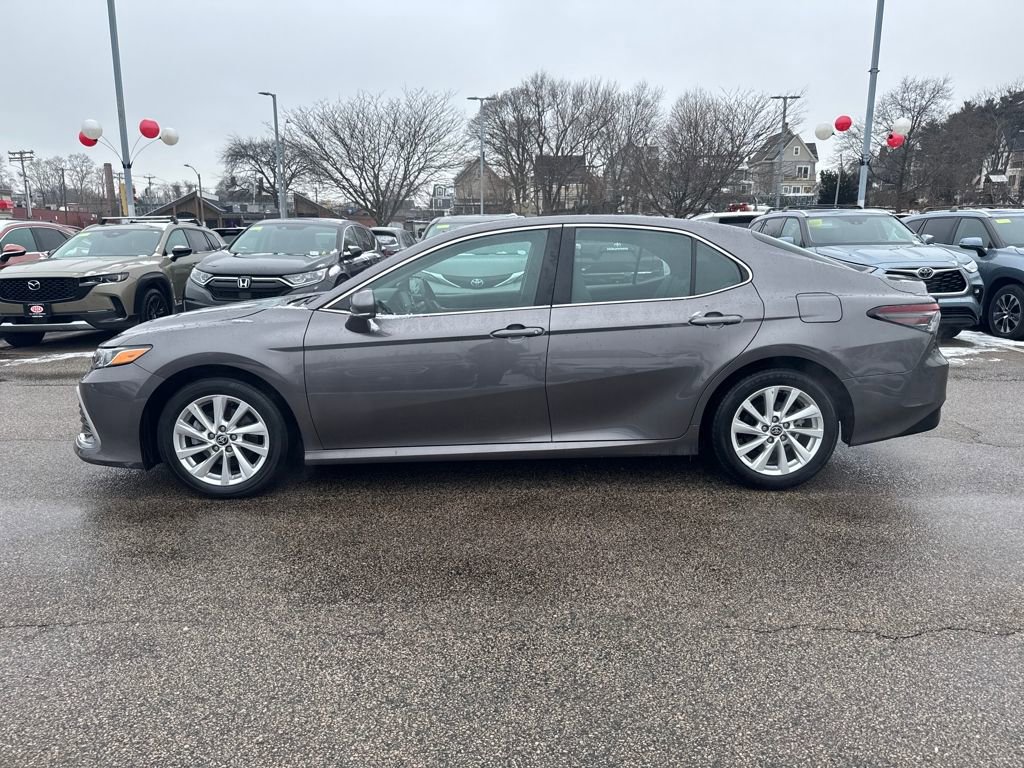 Used 2023 Toyota Camry LE image 4