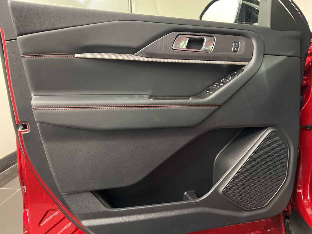 New 2026 Ford Explorer ST-Line image 24