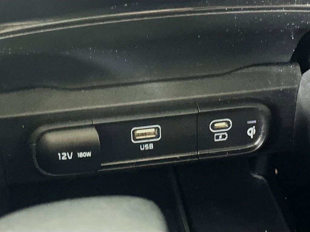 Used 2023 Kia Telluride EX w/ EX Captain's Chair Package image 32