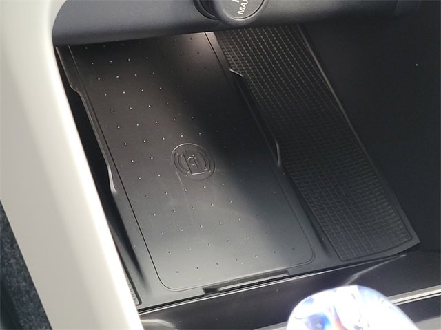 New 2026 Volvo XC40 B5 Plus w/ Protection Package Premier image 18