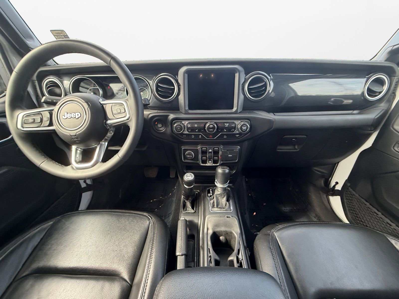 Used 2023 Jeep Wrangler Altitude image 10