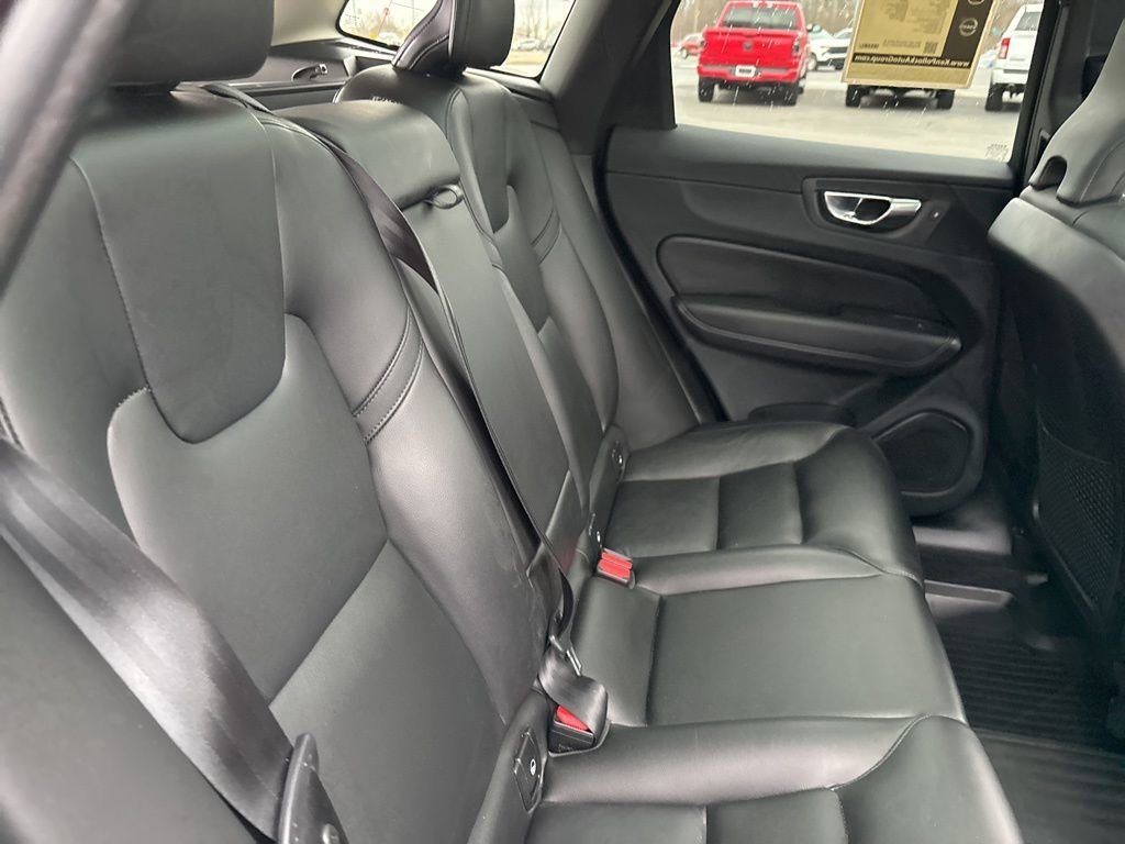 Certified 2023 Volvo XC60 B5 Core w/ Climate Package AWD/4WD image 45