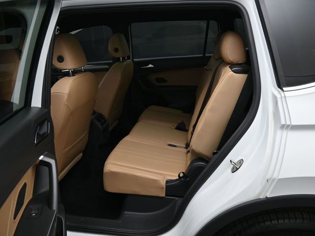 Used 2022 Volkswagen Tiguan SE image 29