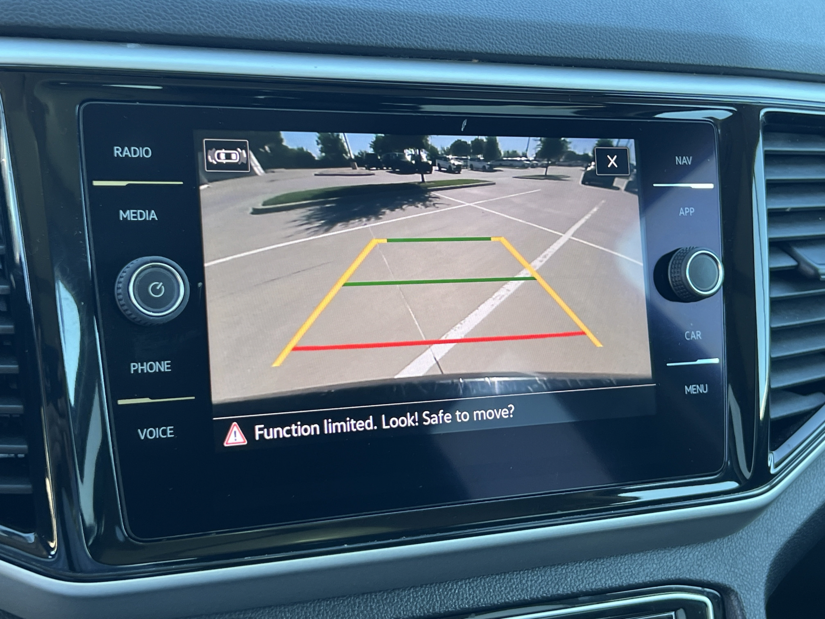 Used 2021 Volkswagen Atlas SEL FWD image 17