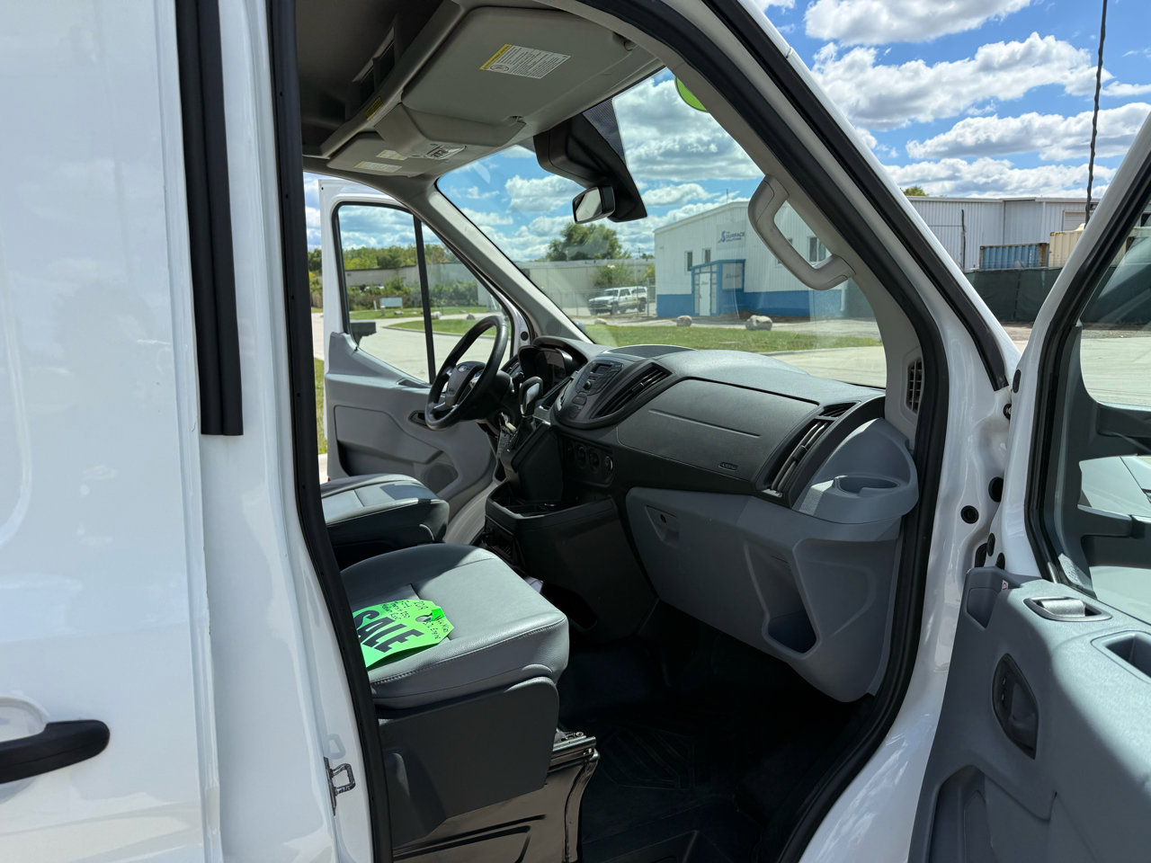 Used 2019 Ford Transit 250 148 Medium Roof image 15