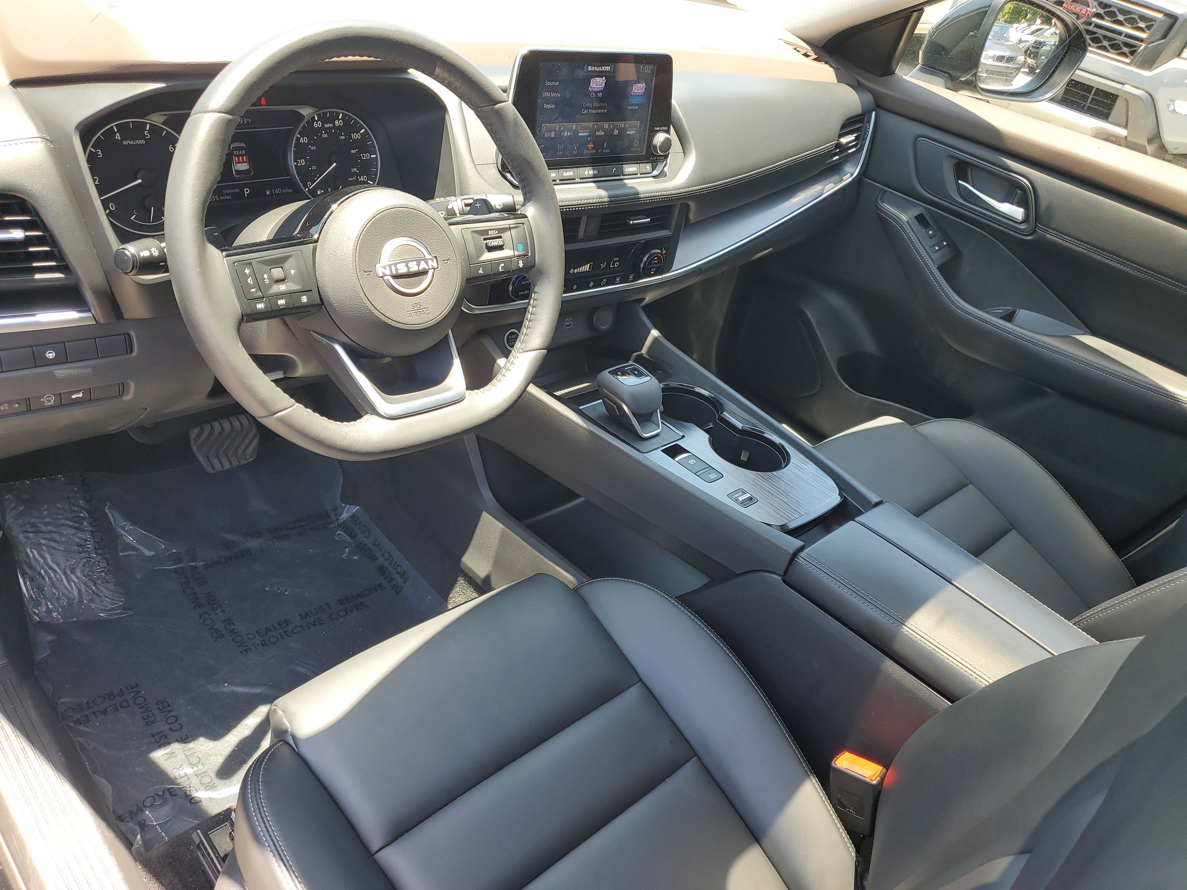 Used 2023 Nissan Rogue SV w/ SV Premium B Package image 7