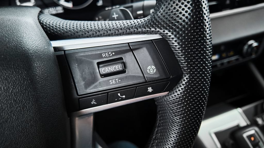 Used 2023 Mitsubishi Outlander SEL AWD/4WD image 23