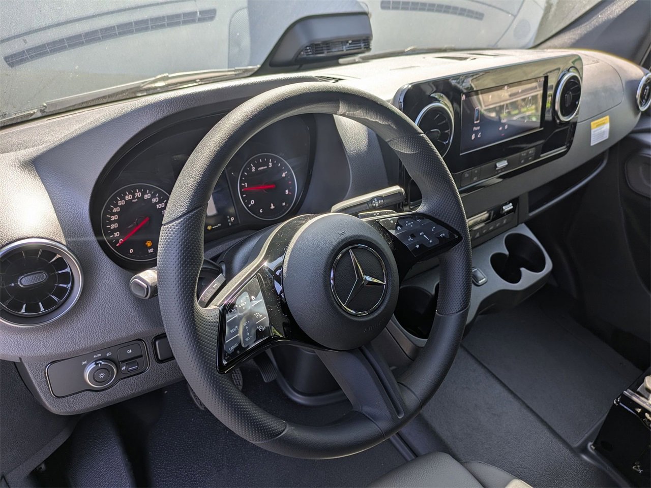 New 2025 Mercedes-Benz Sprinter 2500 image 5