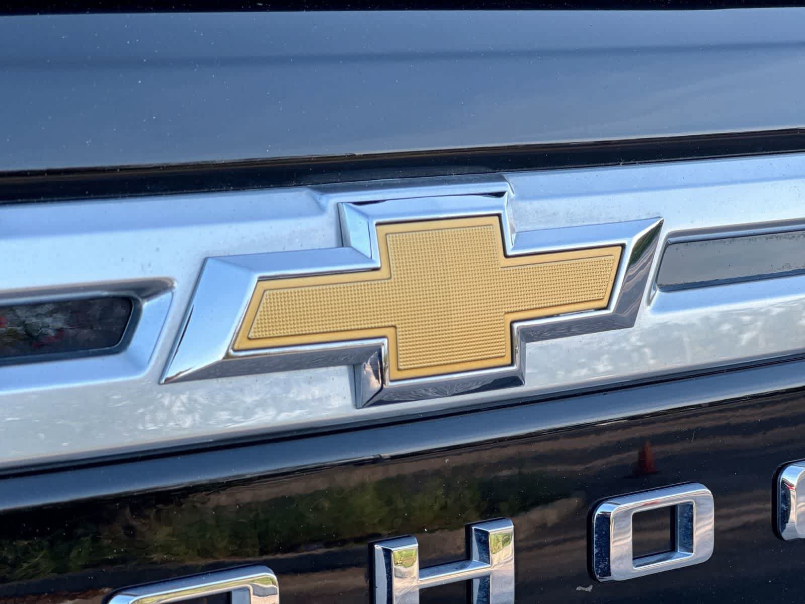 Used 2024 Chevrolet Tahoe High Country w/ Advanced Technology Package AWD/4WD image 18
