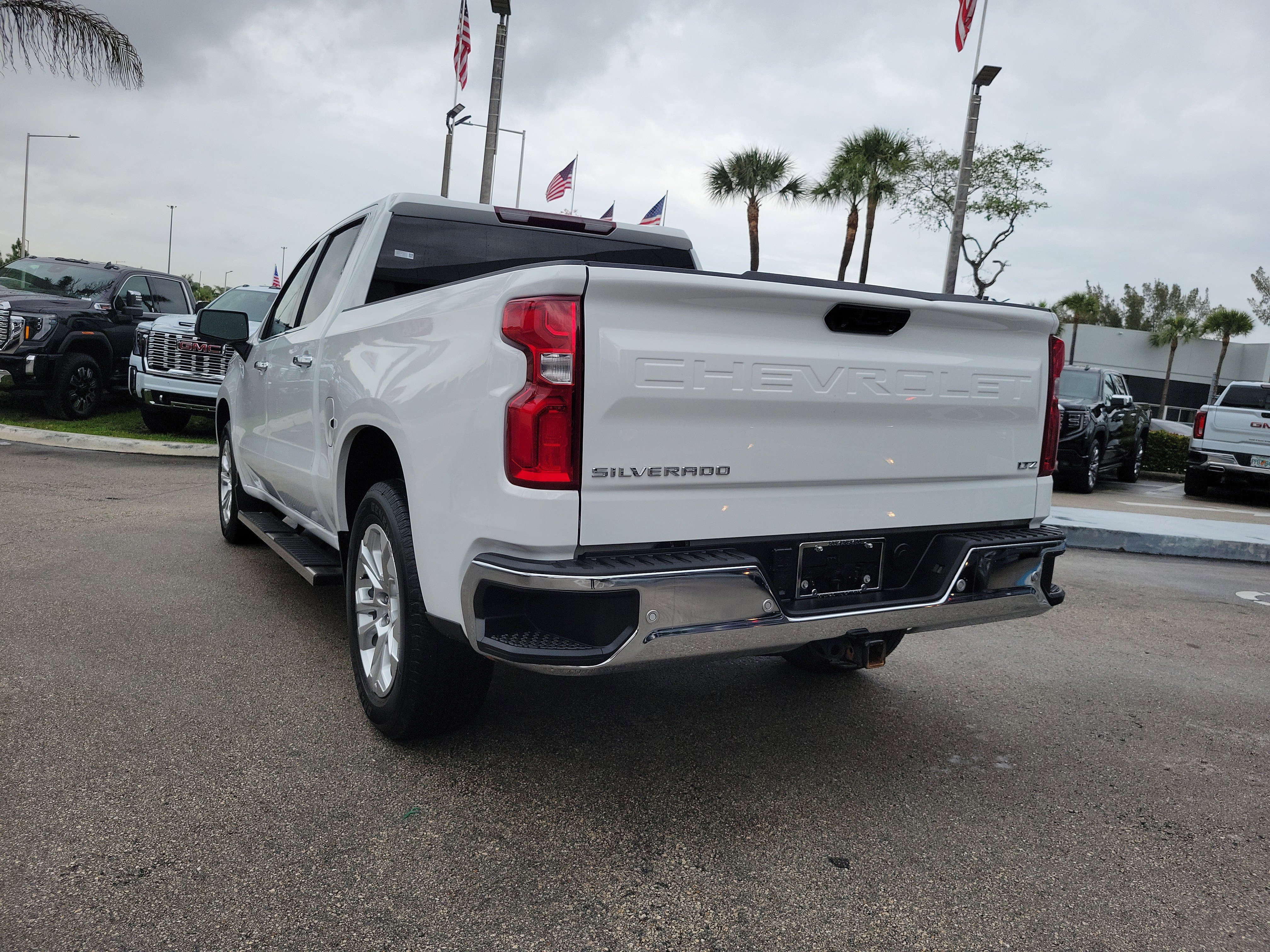 Used 2024 Chevrolet Silverado 1500 LTZ image 7