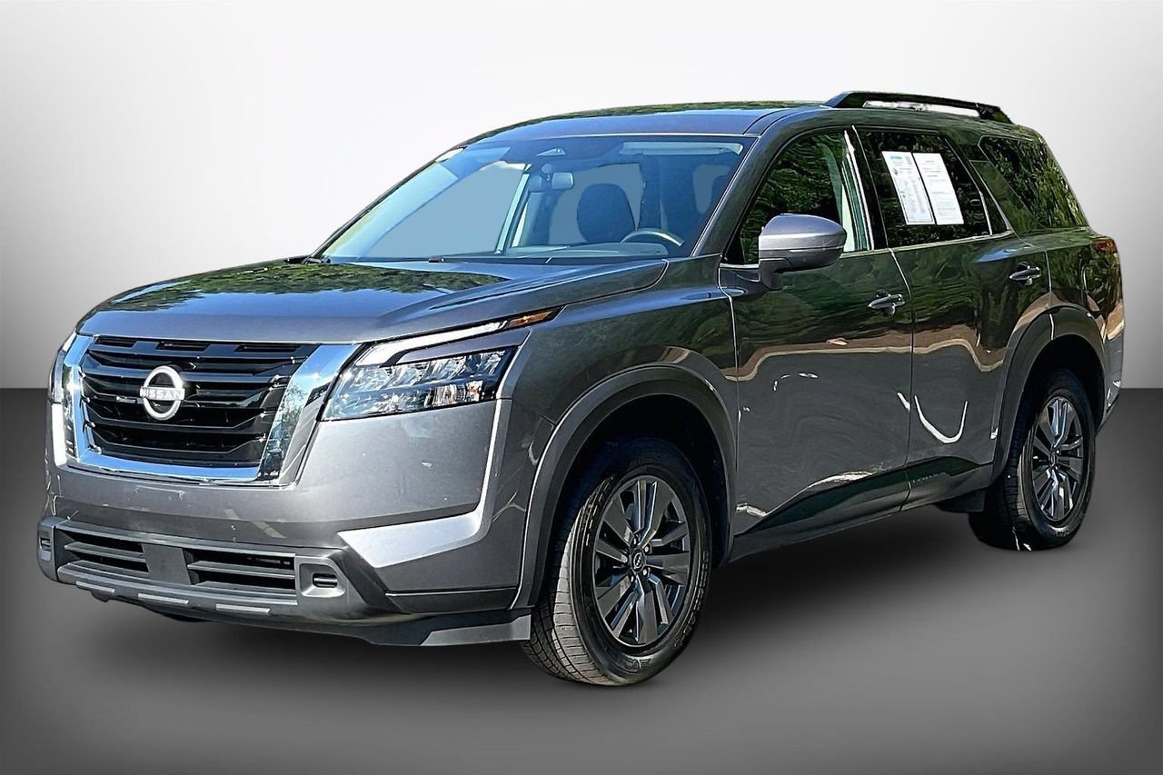 Used 2025 Nissan Pathfinder SV AWD/4WD image 4
