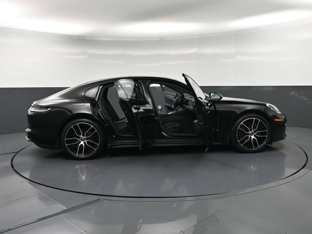 Certified 2023 Porsche Panamera 4 Platinum Edition AWD/4WD image 35