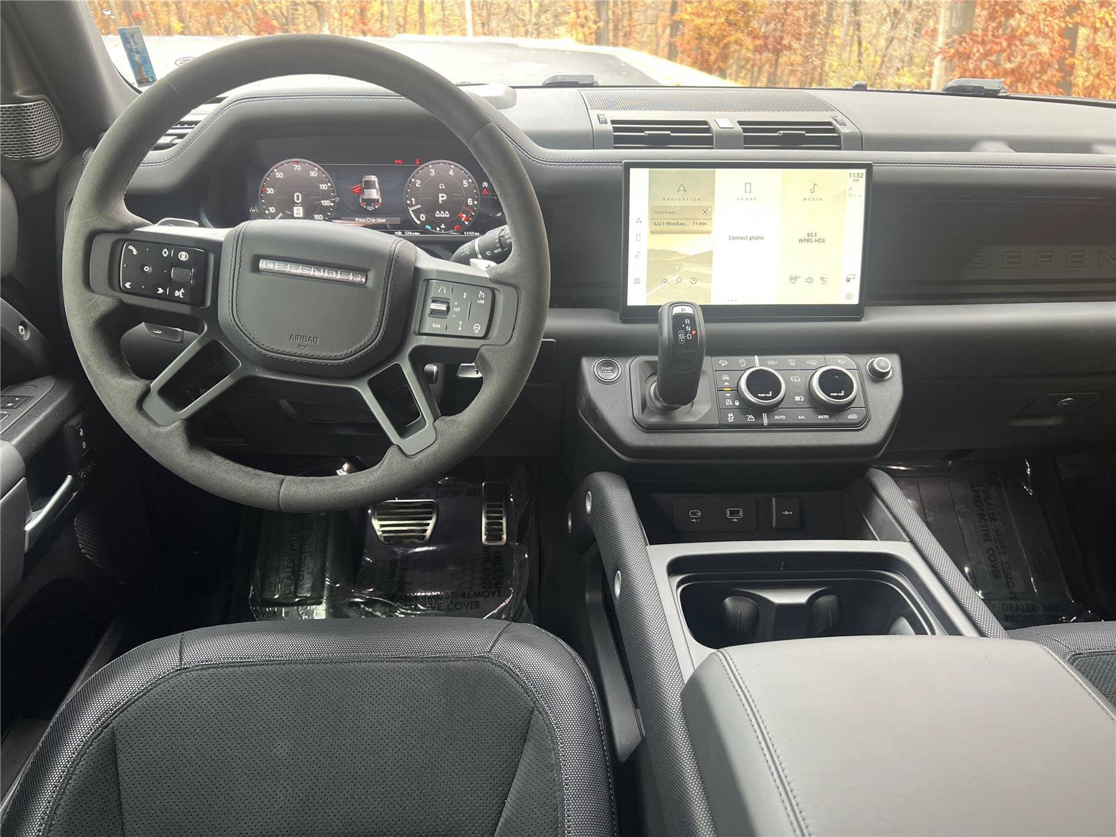 Used 2024 Land Rover Defender 110 V8 AWD/4WD image 10
