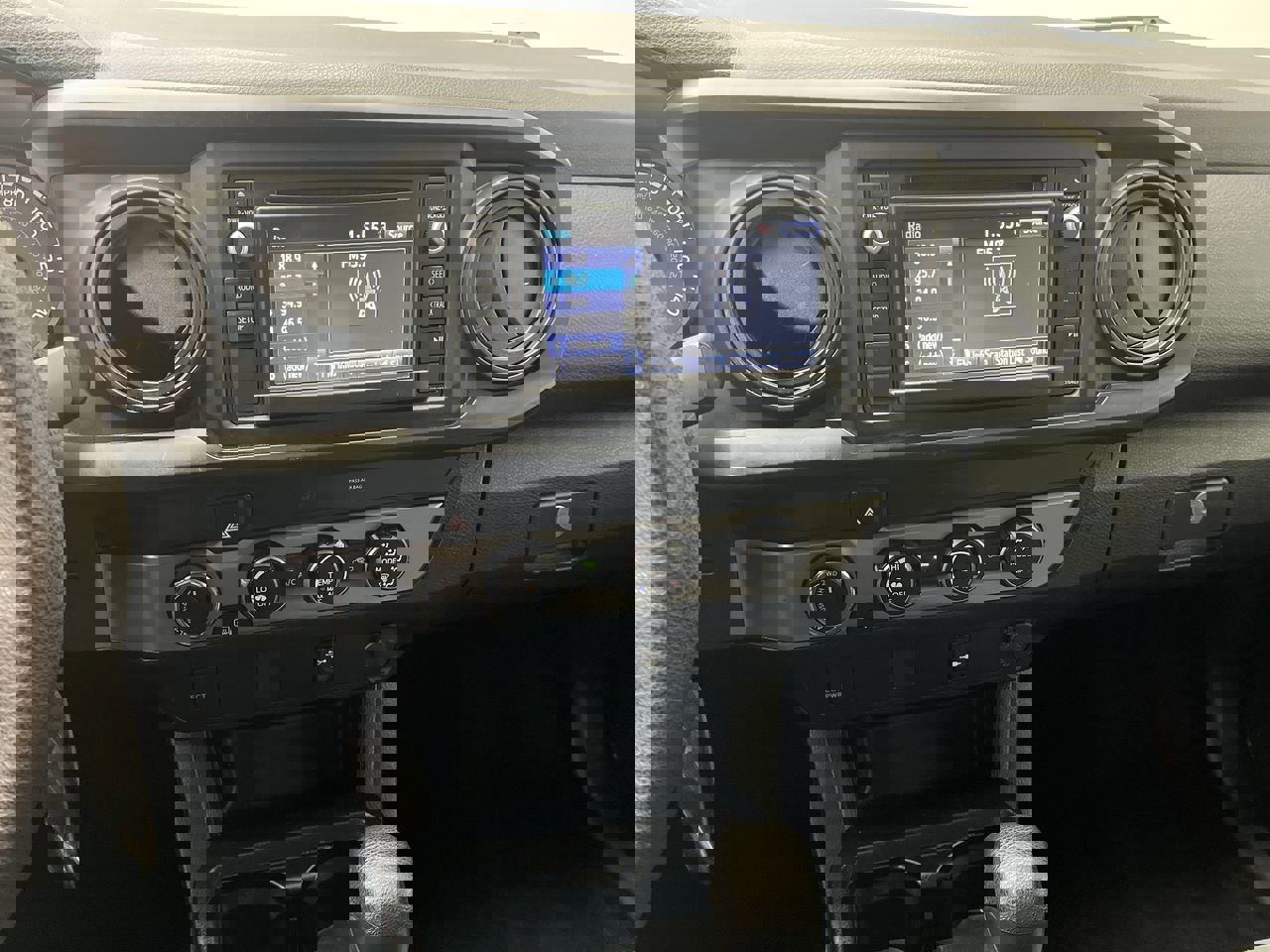 Used 2019 Toyota Tacoma SR5 image 14