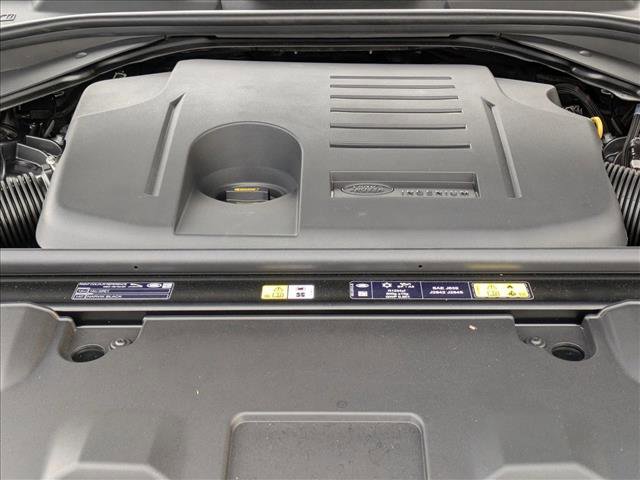 New 2025 Land Rover Range Rover SE image 19