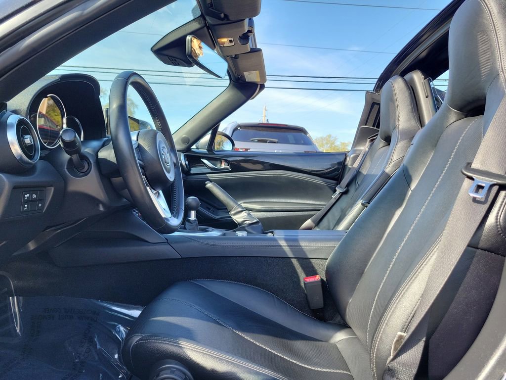 Used 2024 MAZDA MX-5 Miata RF Grand Touring video 2