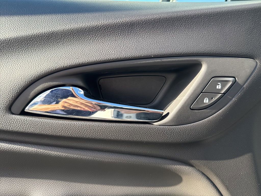 Used 2024 Chevrolet Equinox LT image 11