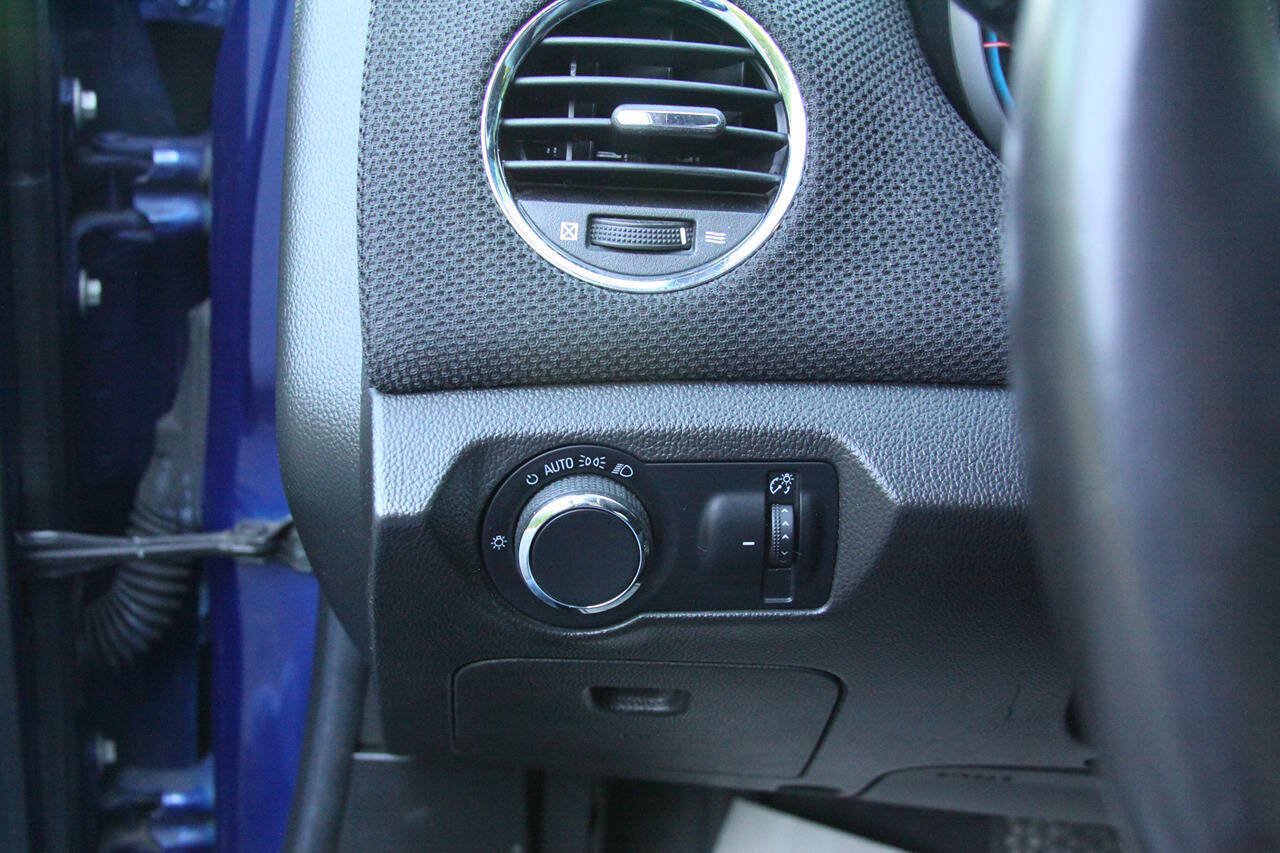 Used 2012 Chevrolet Cruze LT FWD image 25