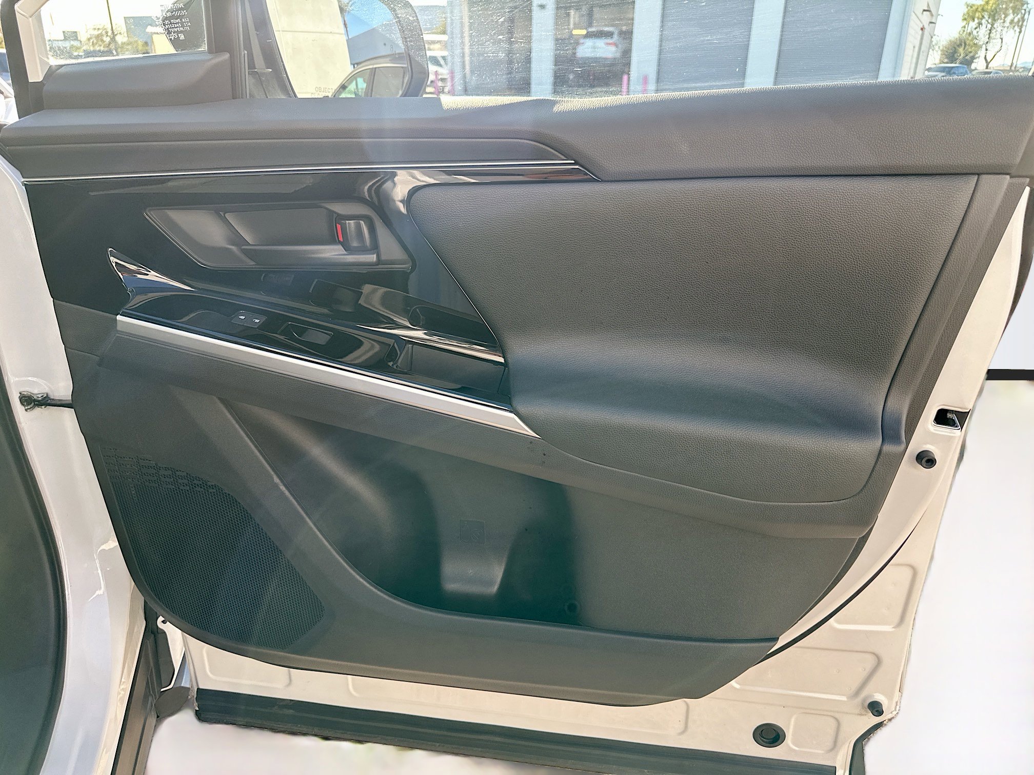 Used 2024 Toyota bZ4X XLE w/ Weather Package image 32